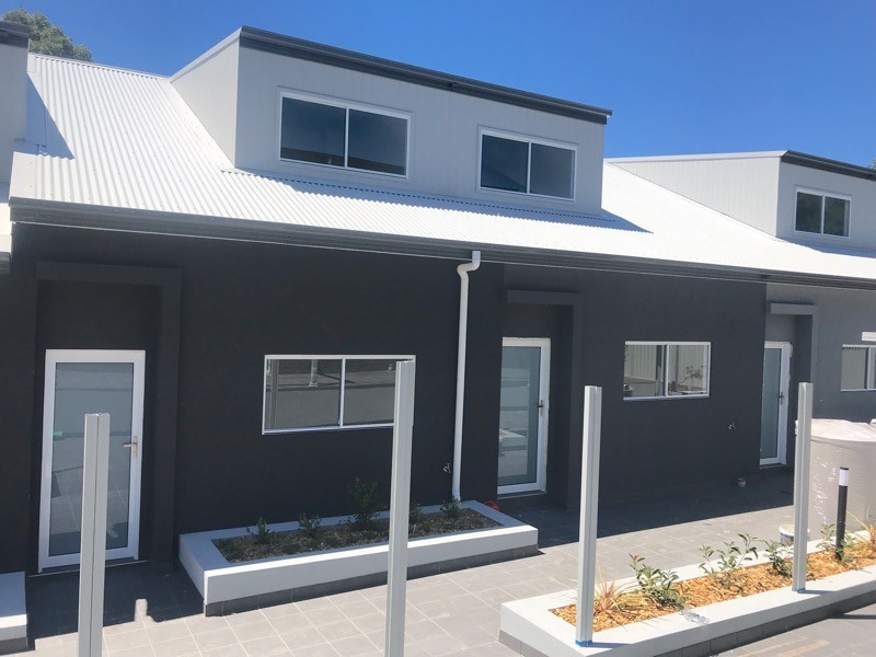 9/207 Targo Rd, Girraween NSW 2145