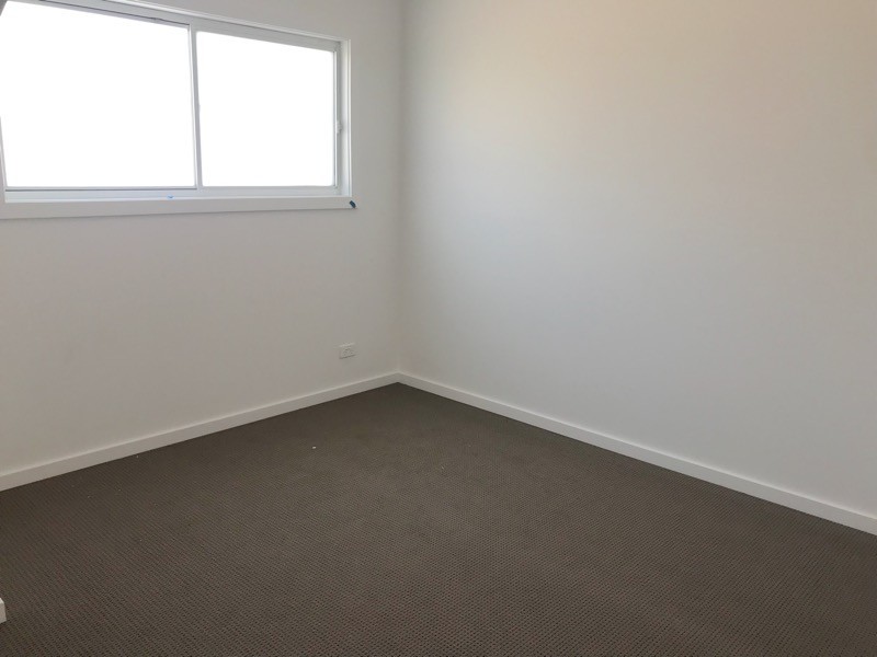 9/207 Targo Rd, Girraween NSW 2145