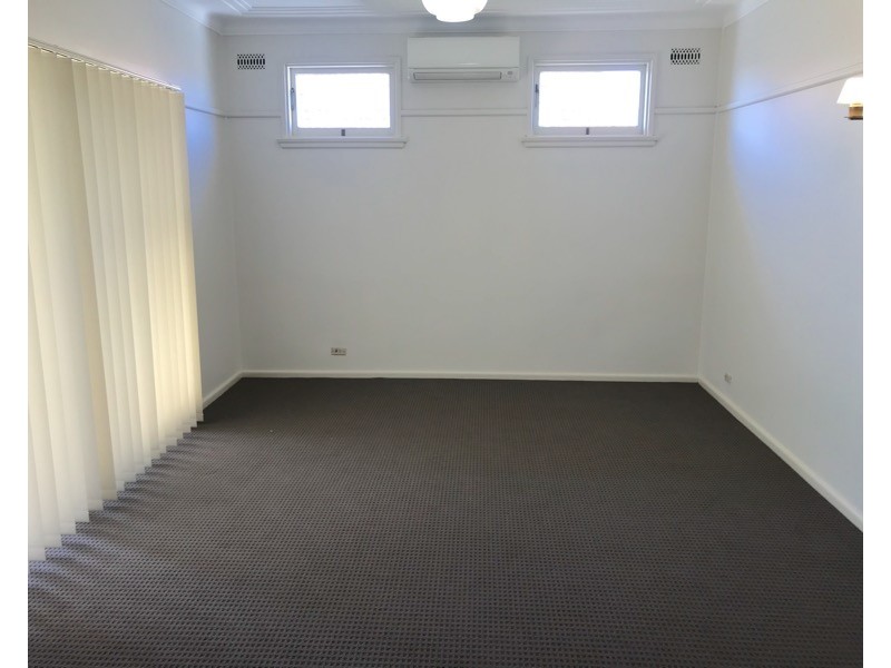 4 Sturdee St, Wentworthville NSW 2145