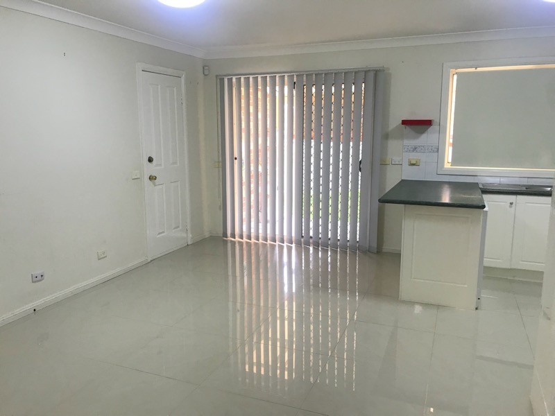 8/4 Obi Lane, Toongabbie NSW 2146