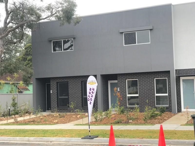 207 Targo Rd, Girraween NSW 2145