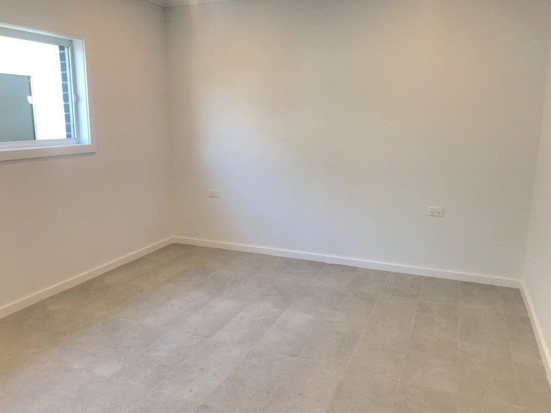 207 Targo Rd, Girraween NSW 2145