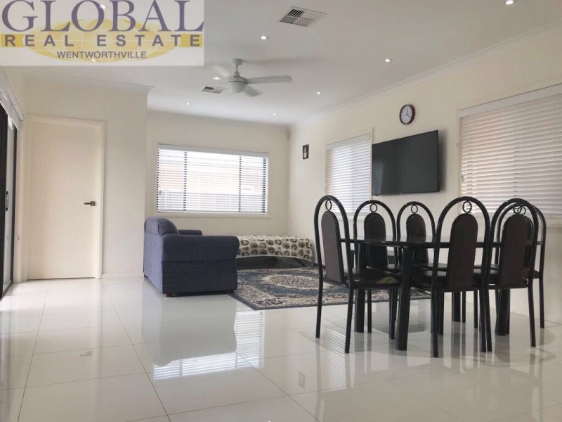 33 Holland St, Ropes Crossing NSW 2760