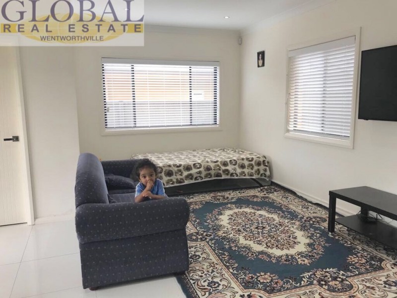 33 Holland St, Ropes Crossing NSW 2760