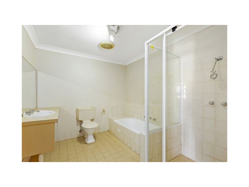 169 Walkers St, Quakers Hill NSW 2763