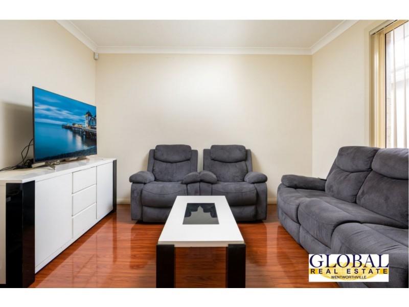 8/25 Tungarra Rd, Girraween NSW 2145