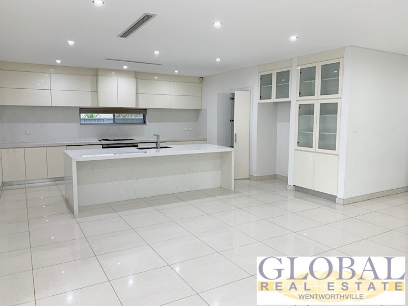 2 Tom Scanlone Cl, Kellyville NSW 2155
