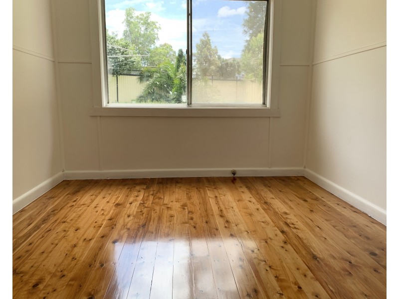 1  Blackwood Rd, Merrylands NSW 2160