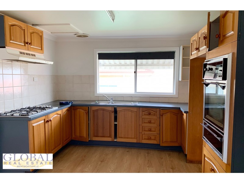 24 Arnett St, Pendle Hill NSW 2145