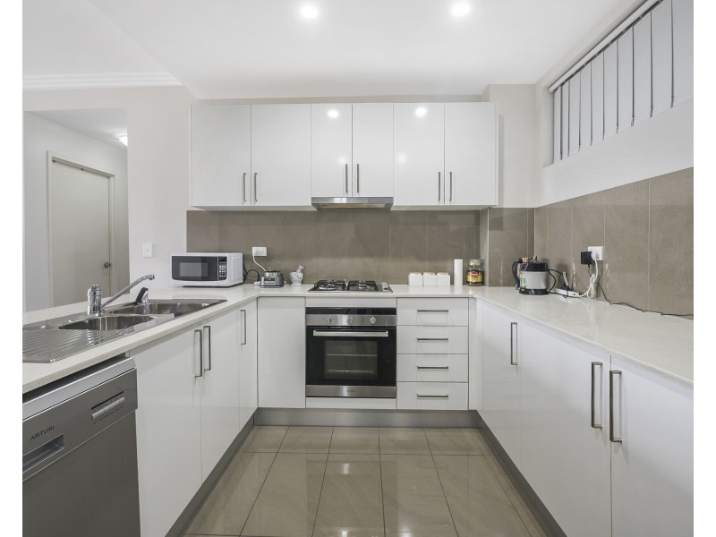 2-4 Belinda Pl, Mays Hill NSW 2145