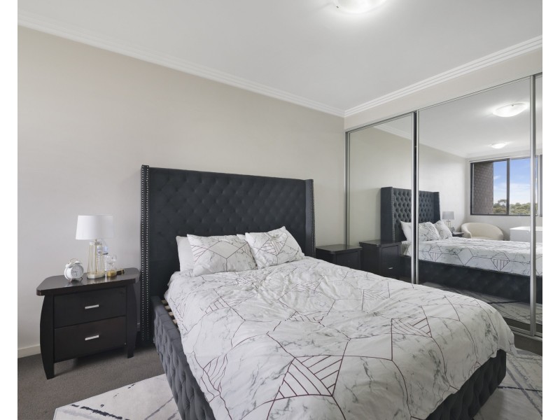 2-4 Belinda Pl, Mays Hill NSW 2145
