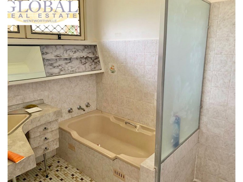 43 Fulton Ave, Wentworthville NSW 2145