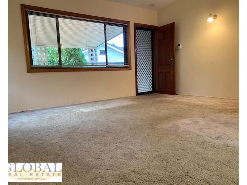 4 Holland Pl, Dundas NSW 2117