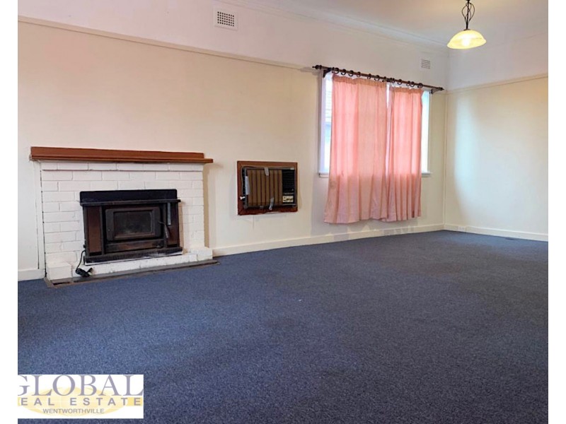 6 Levy St, Pendle Hill NSW 2145
