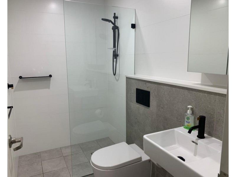 147 Great Western Hwy, Mays Hill NSW 2145