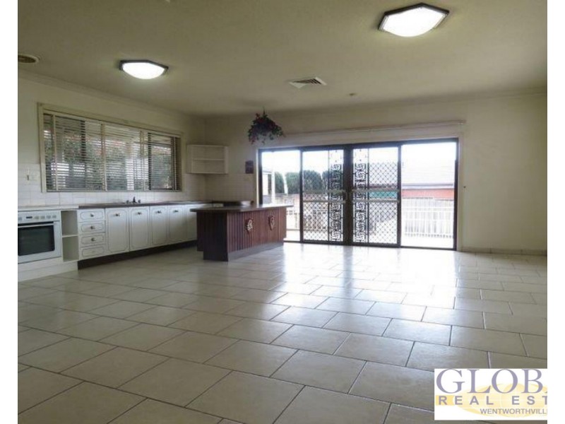 98 Beresford Rd, Greystanes NSW 2145