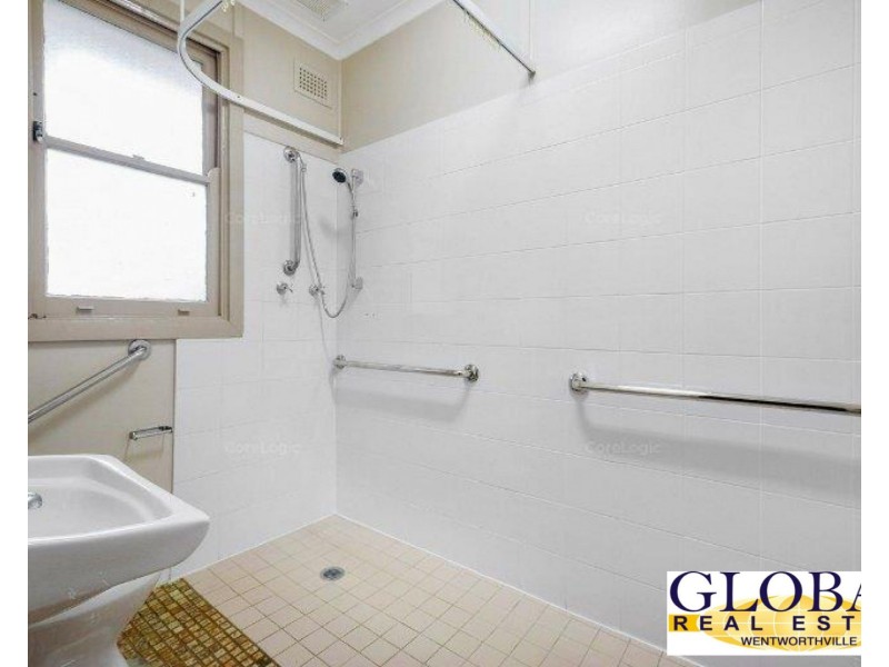 15 Brewer Cr, South Wentworthville NSW 2145