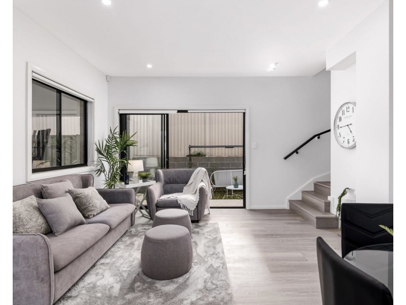 2 Markham Ave, Penrith NSW 2750