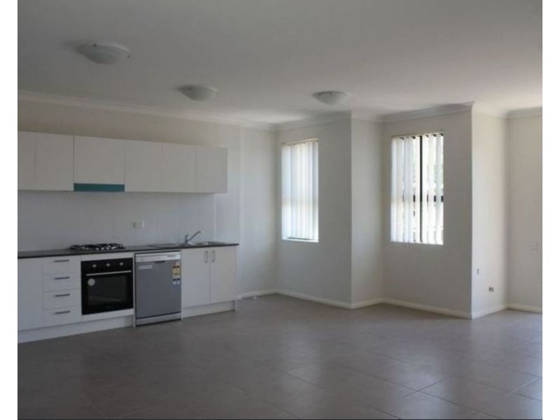 9 Bogalara Rd, Old Toongabbie NSW 2146