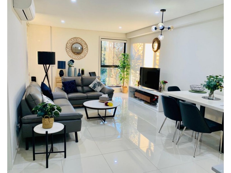 204/52 Dunmore St, Wentworthville NSW 2145