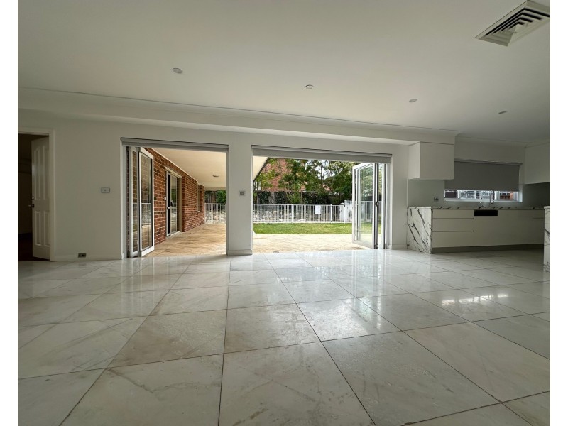 29  Strathalbyn Drive, Oatlands NSW 2117