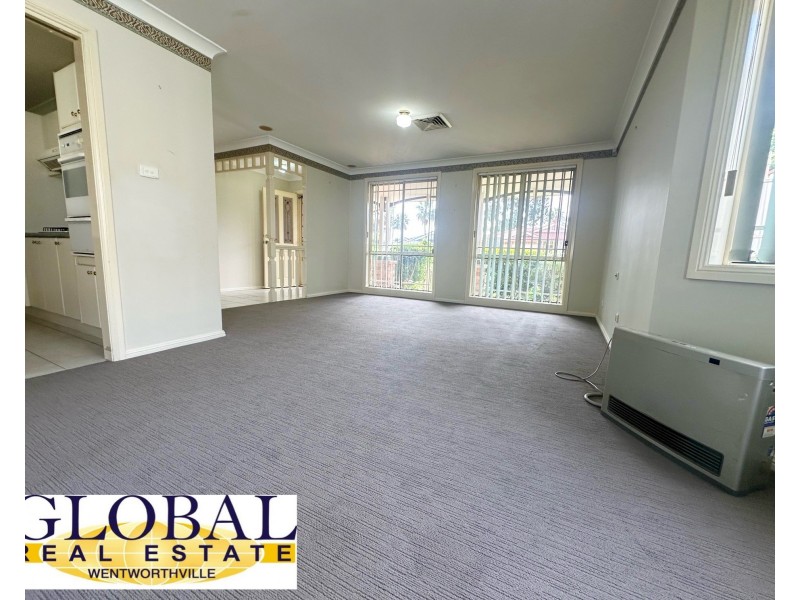 4 Mandarin way, Glenwood NSW 2768