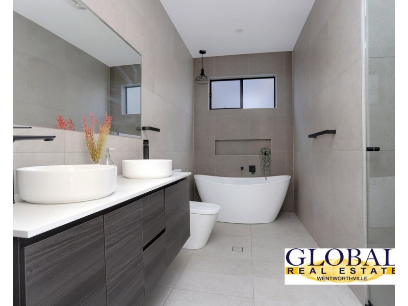 9 Amit Rd, Claremont Meadows NSW 2747