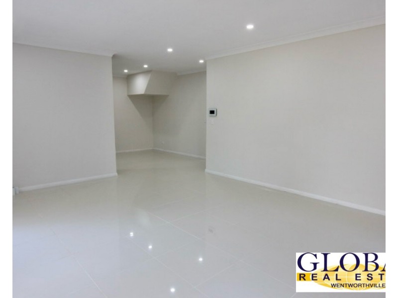 14 Flamingo Pl, Pendle Hill NSW 2145