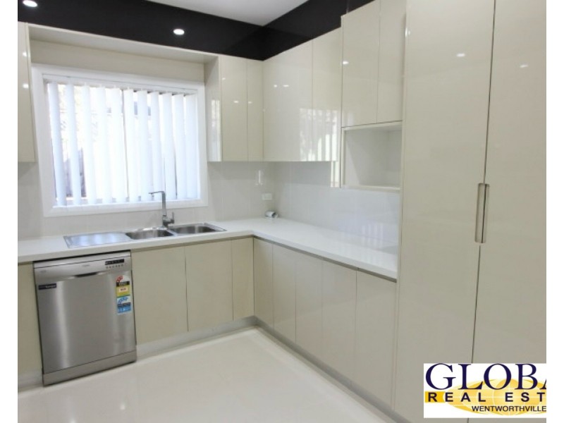 14 Flamingo Pl, Pendle Hill NSW 2145