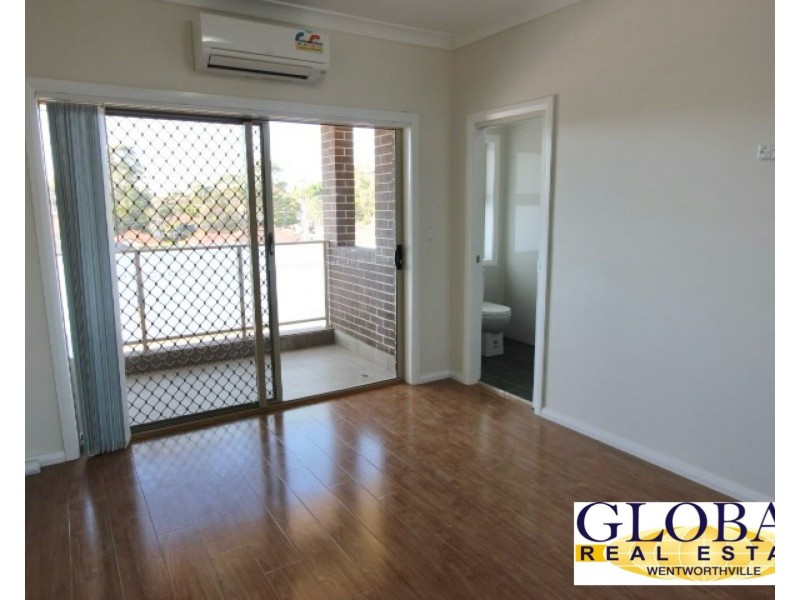 14 Flamingo Pl, Pendle Hill NSW 2145