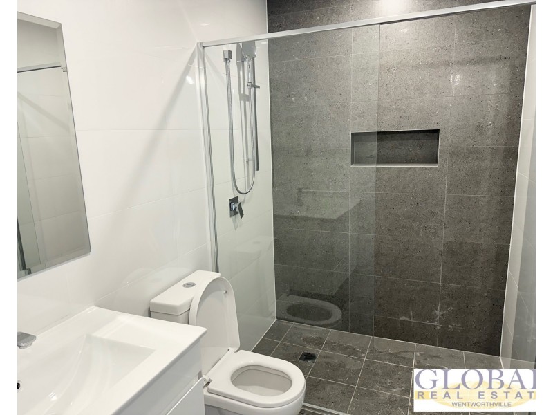 2  14 Endrick Glade, Marsden Park NSW 2765