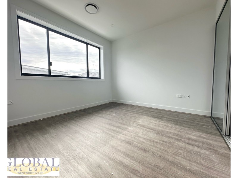 2  14 Endrick Glade, Marsden Park NSW 2765