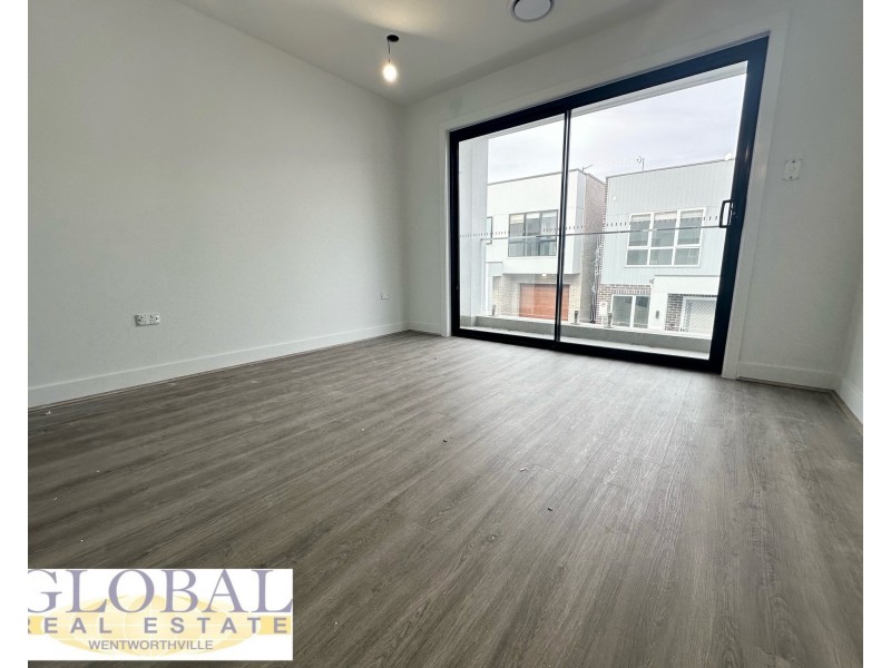 2  14 Endrick Glade, Marsden Park NSW 2765