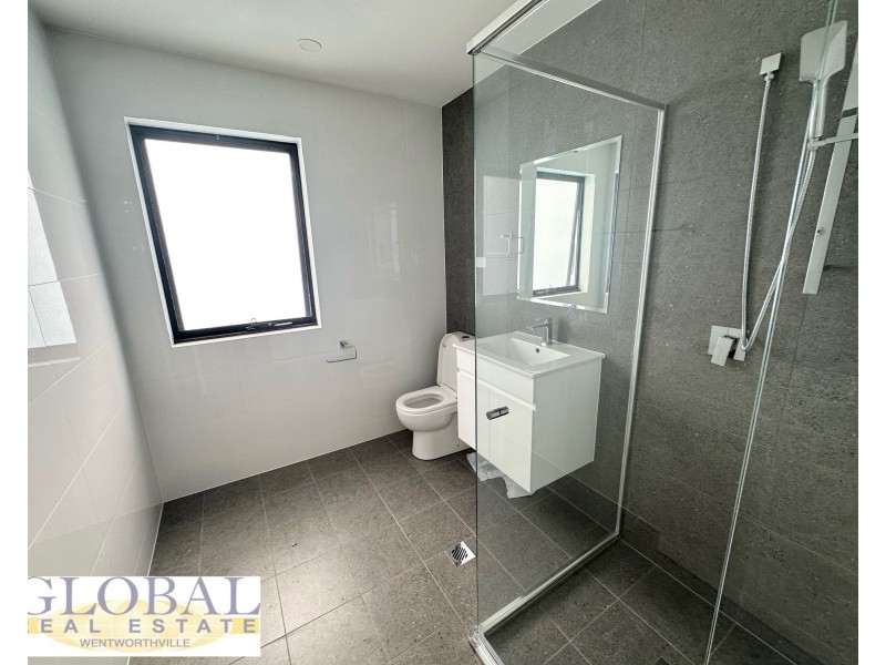 2  14 Endrick Glade, Marsden Park NSW 2765