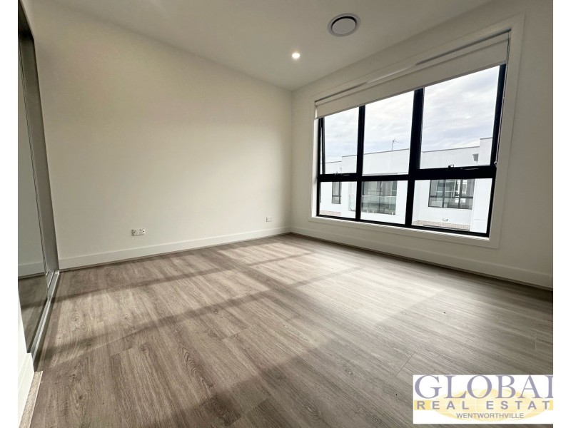 2  14 Endrick Glade, Marsden Park NSW 2765