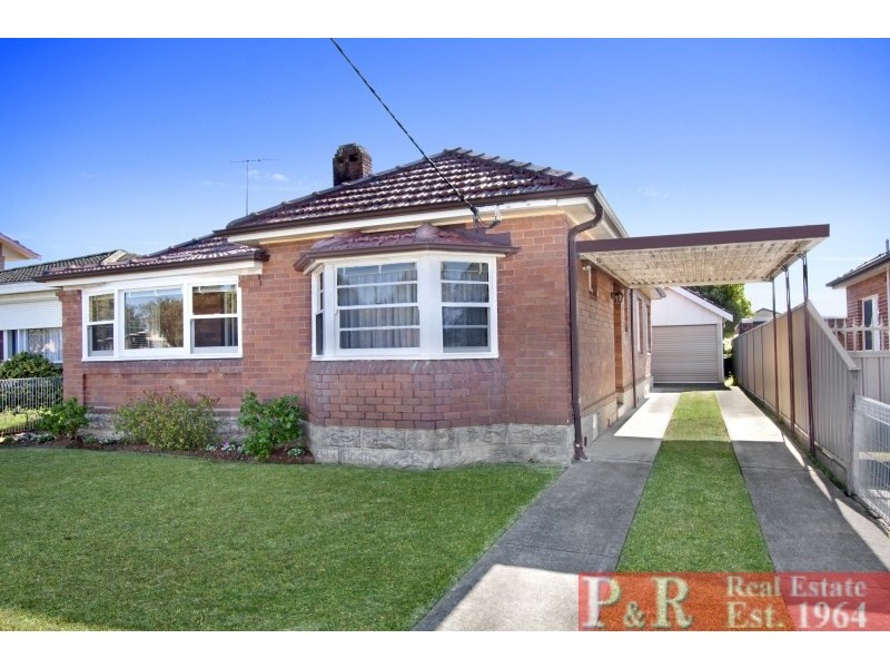 10 Ponyara Road, Beverly Hills NSW 2209