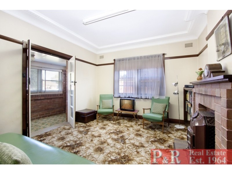 10 Ponyara Road, Beverly Hills NSW 2209