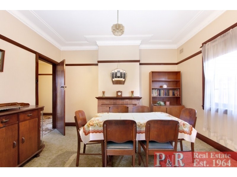 10 Ponyara Road, Beverly Hills NSW 2209