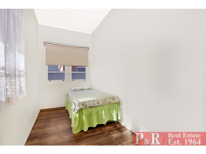 10 Ponyara Road, Beverly Hills NSW 2209