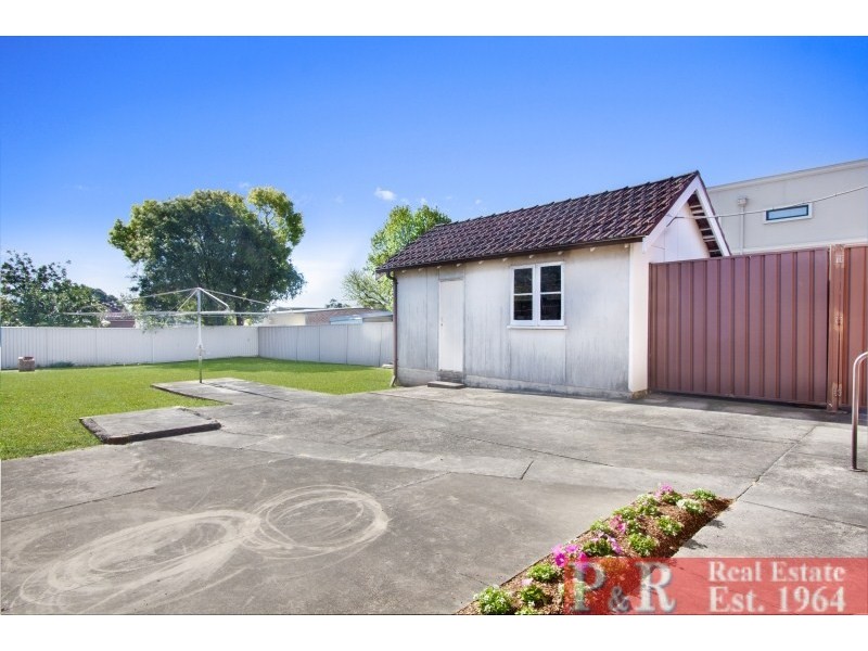 10 Ponyara Road, Beverly Hills NSW 2209