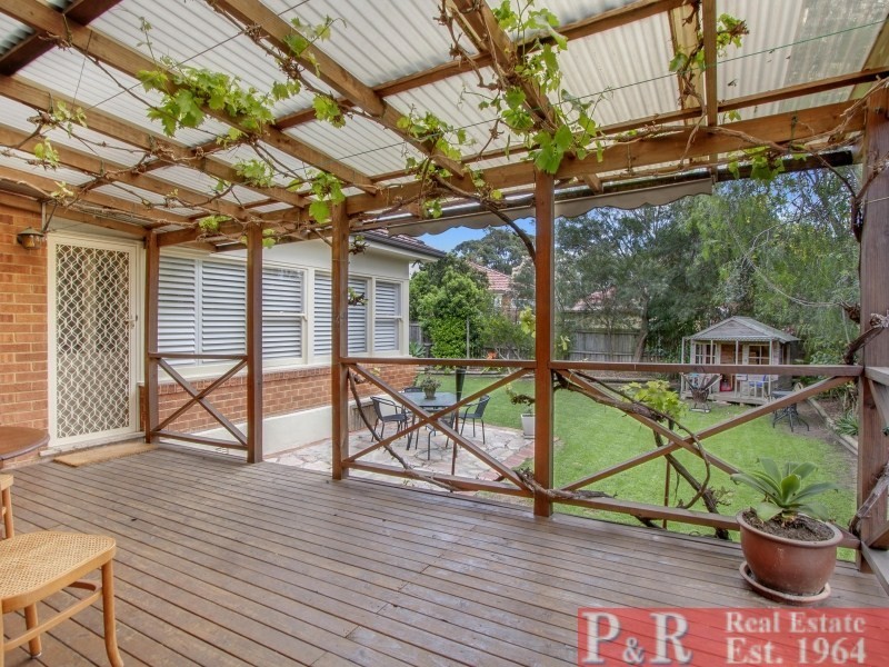 8 Tallawalla Street, Beverly Hills NSW 2209