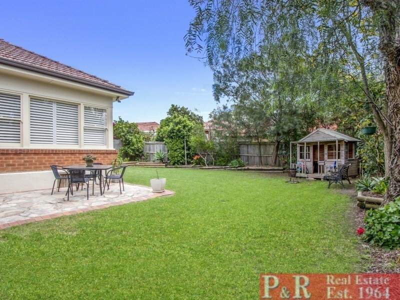 8 Tallawalla Street, Beverly Hills NSW 2209