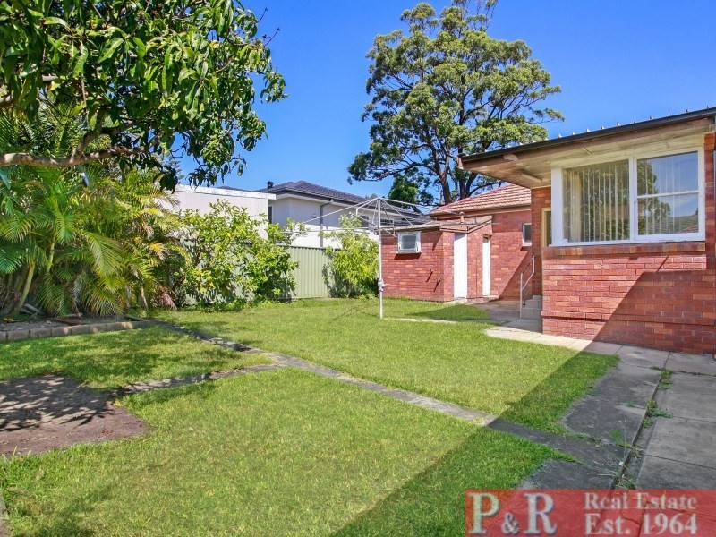 33 Glendale Avenue, Narwee NSW 2209