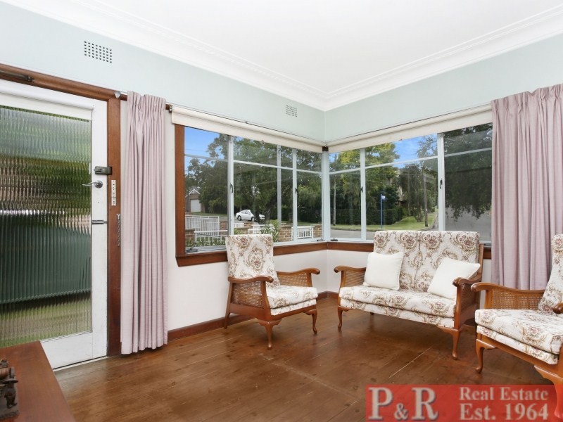 5 Daisy Street, Roselands NSW 2196