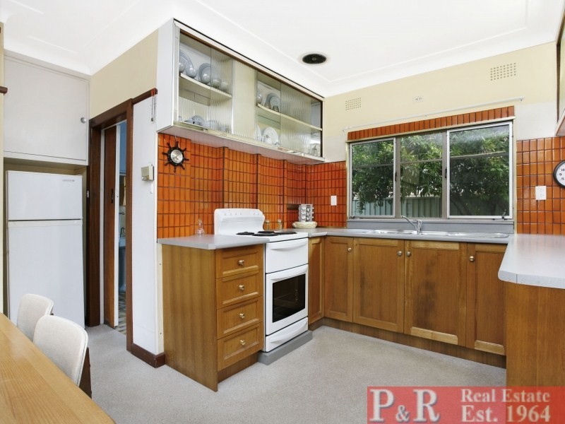 5 Daisy Street, Roselands NSW 2196