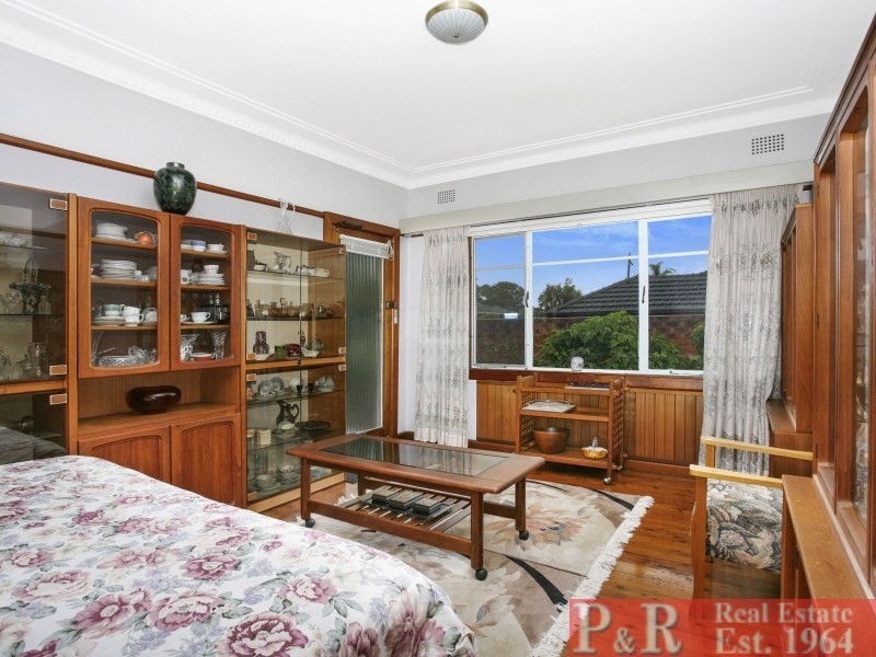 5 Daisy Street, Roselands NSW 2196