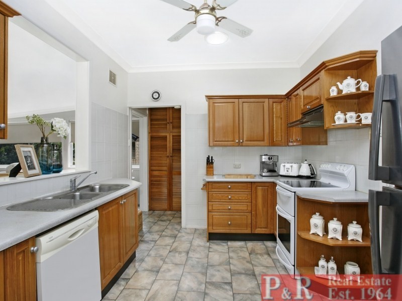 13 Roseview Avenue, Roselands NSW 2196