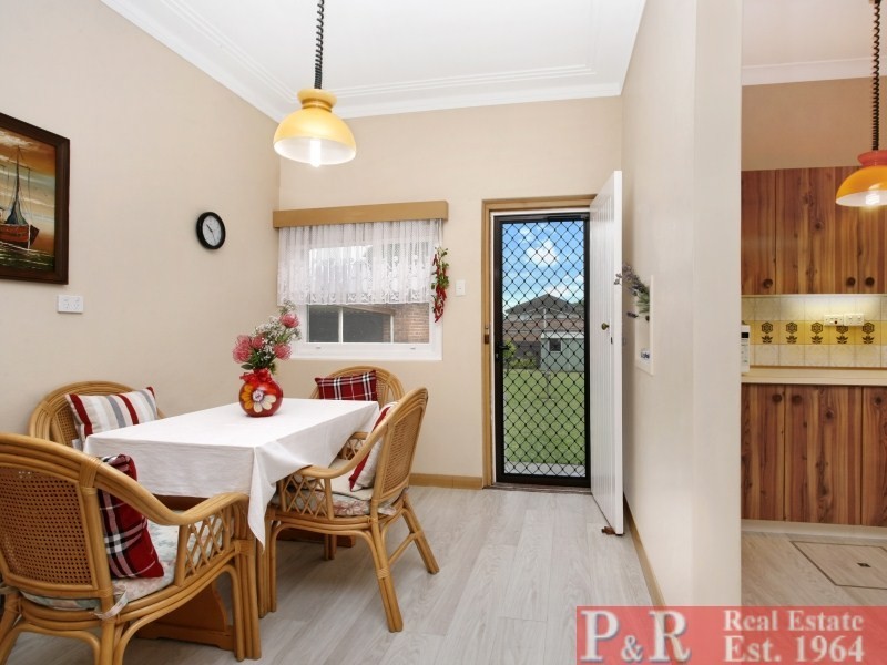 8 Ponyara Road, Beverly Hills NSW 2209