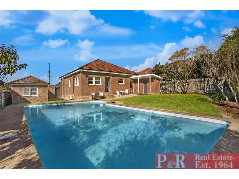 6 Tallawalla Street, Beverly Hills NSW 2209