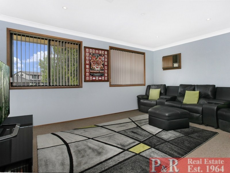 13 Maramba Close, Kingsgrove NSW 2208